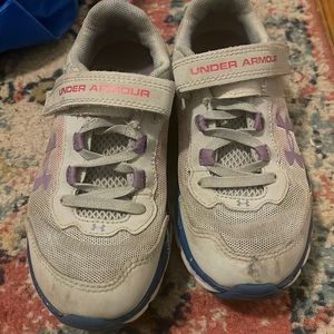 Nikes only wore once as she did not like them $40 and the rest $35